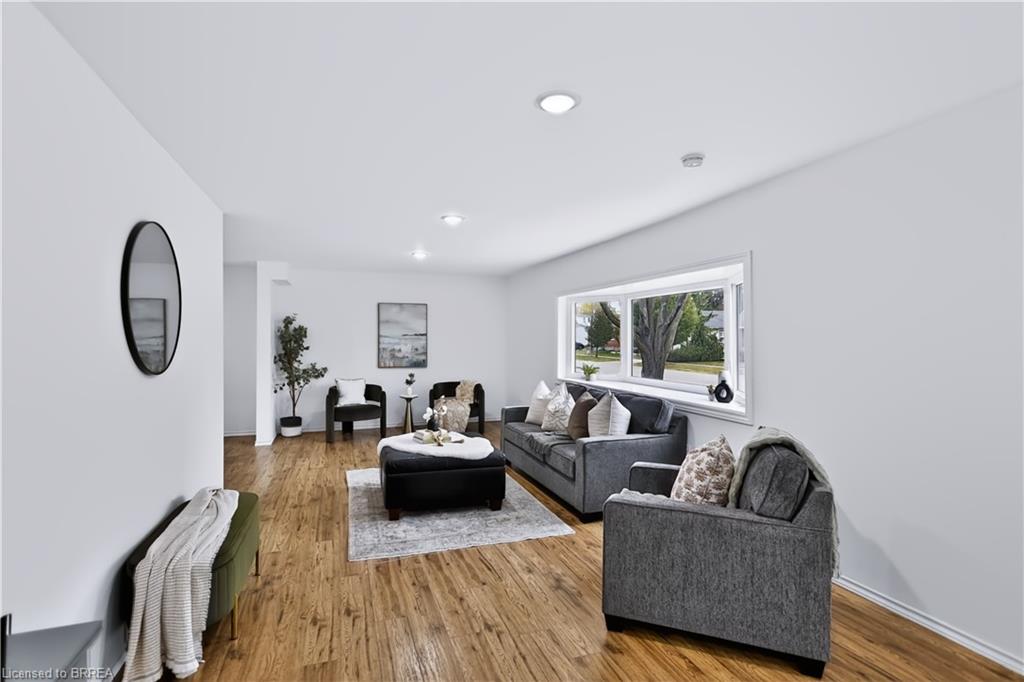 11 Sussex Avenue Property Photo 3