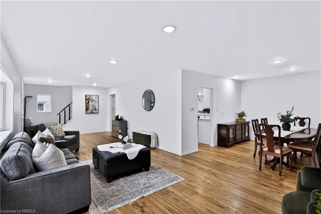11 Sussex Avenue Property Photo 4