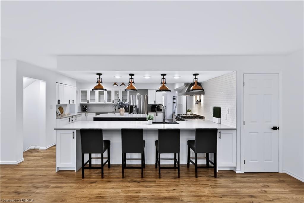 11 Sussex Avenue Property Photo 7