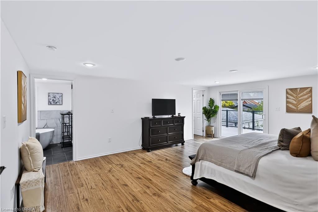 11 Sussex Avenue Property Photo 12