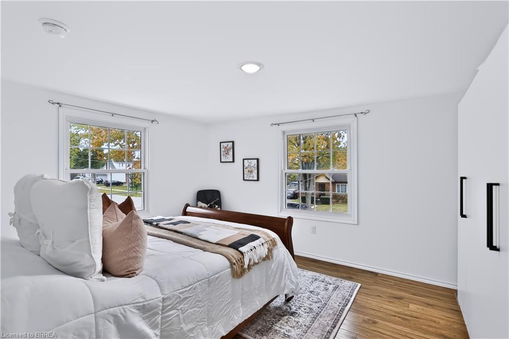 11 Sussex Avenue Property Photo 17