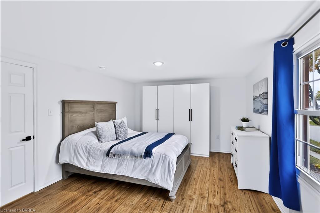 11 Sussex Avenue Property Photo 21