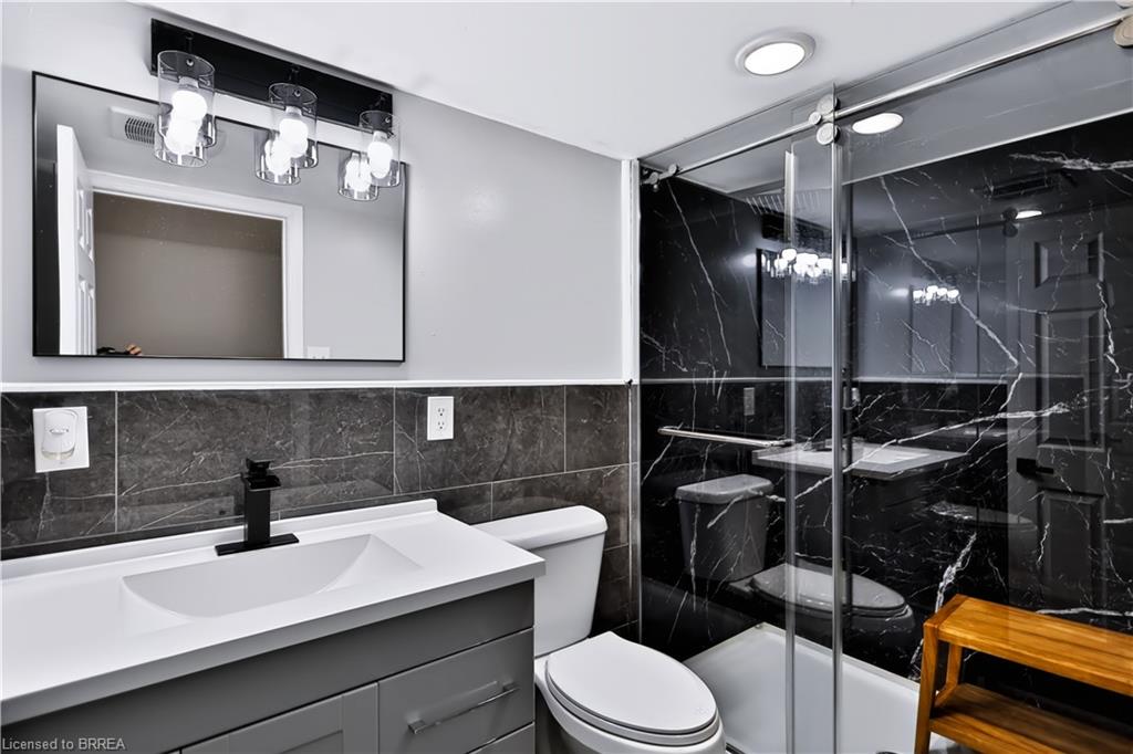 11 Sussex Avenue Property Photo 31