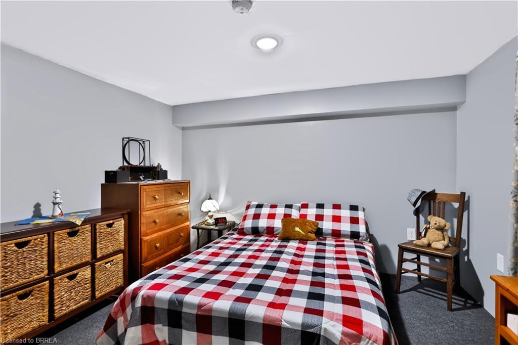 11 Sussex Avenue Property Photo 35