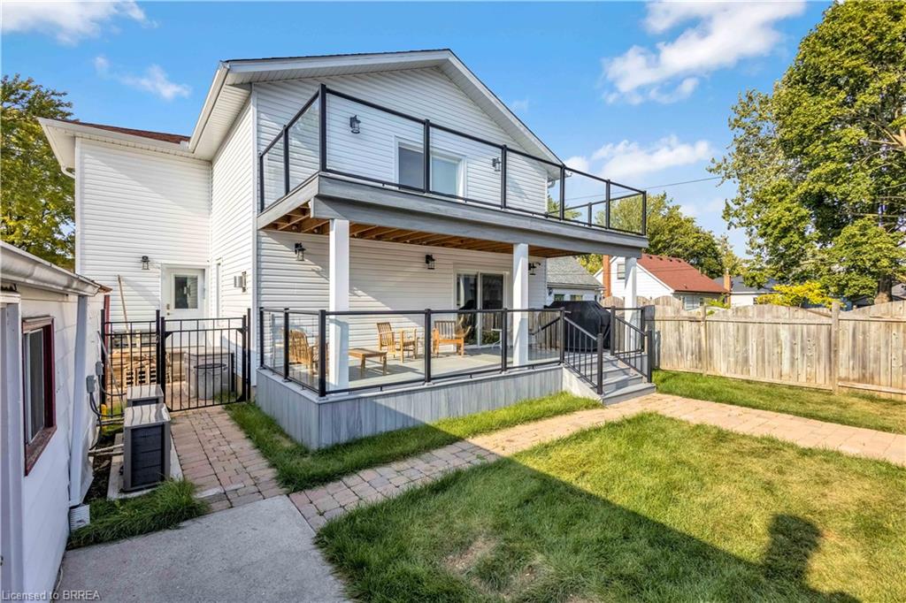 11 Sussex Avenue Property Photo 36