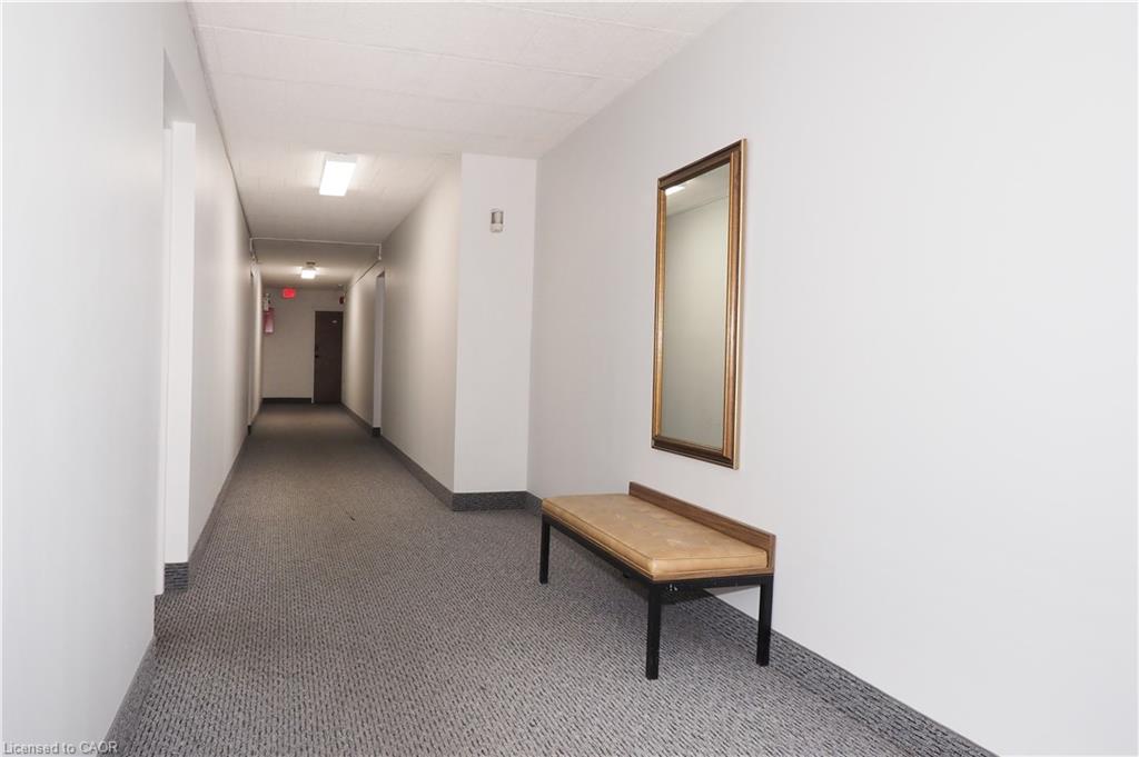 206-6 Walton Avenue Property Photo 4