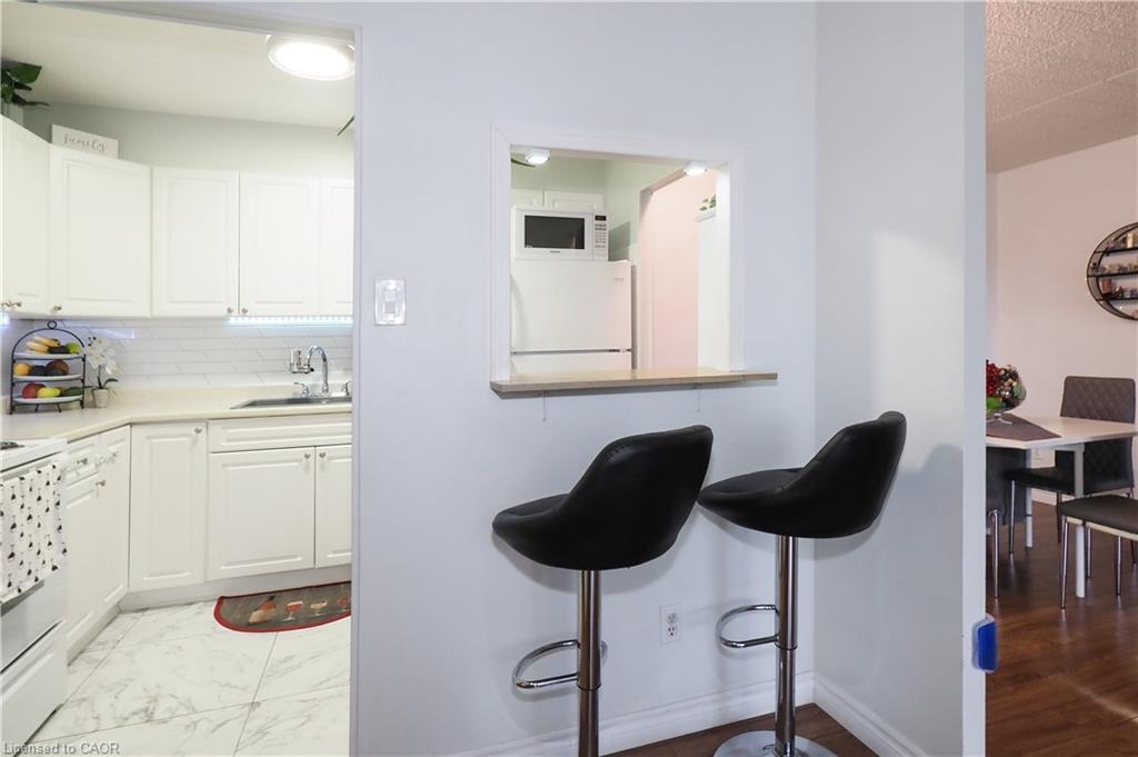 206-6 Walton Avenue Property Photo 14