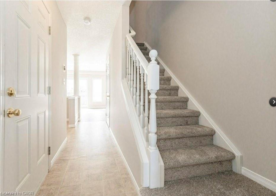 286 Sophia Crescent Property Photo 6