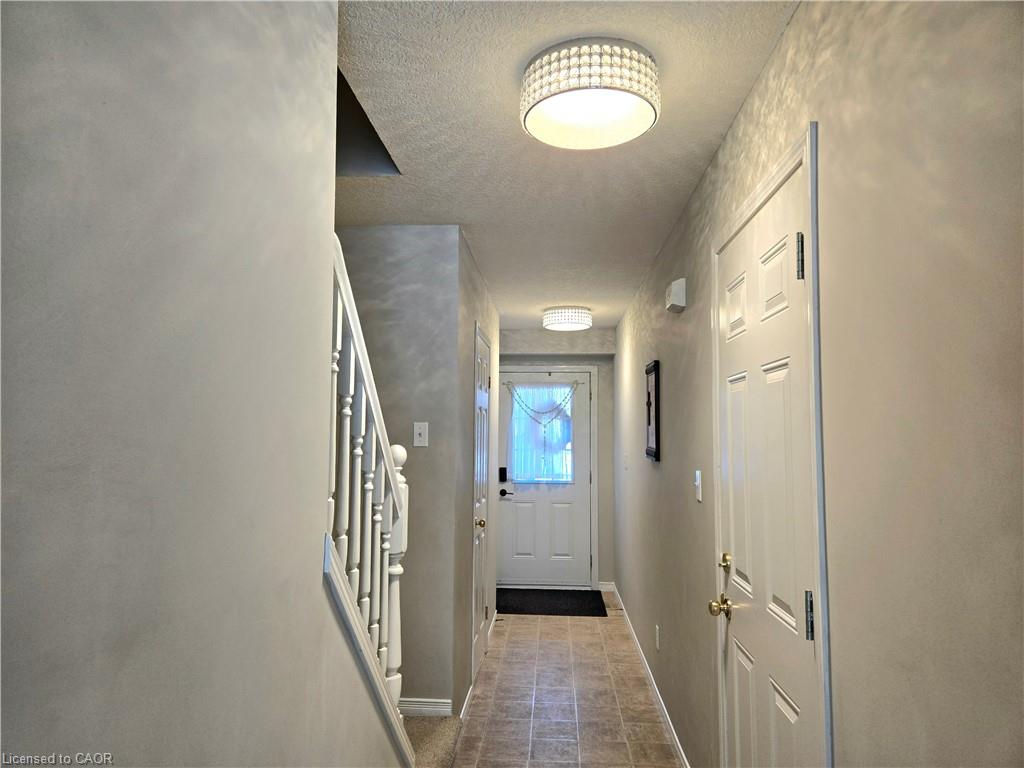286 Sophia Crescent Property Photo 10