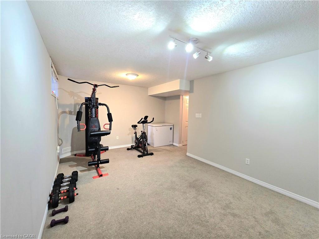 286 Sophia Crescent Property Photo 30