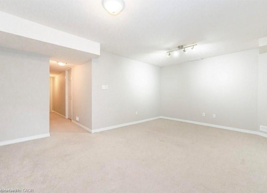286 Sophia Crescent Property Photo 31