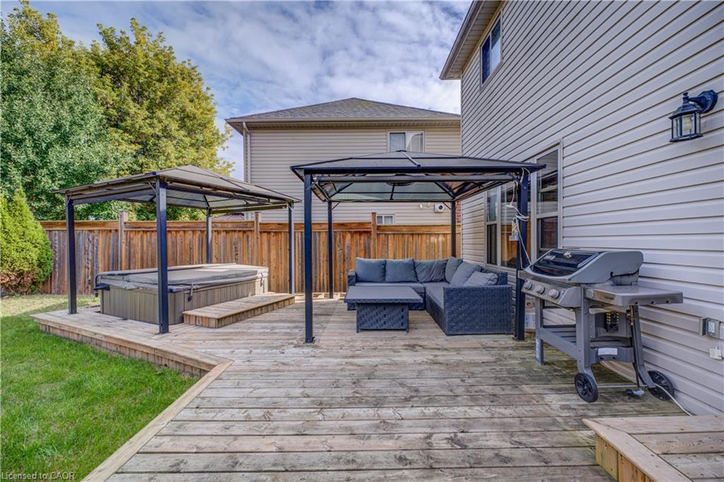 3 Fuller Court Property Photo 3