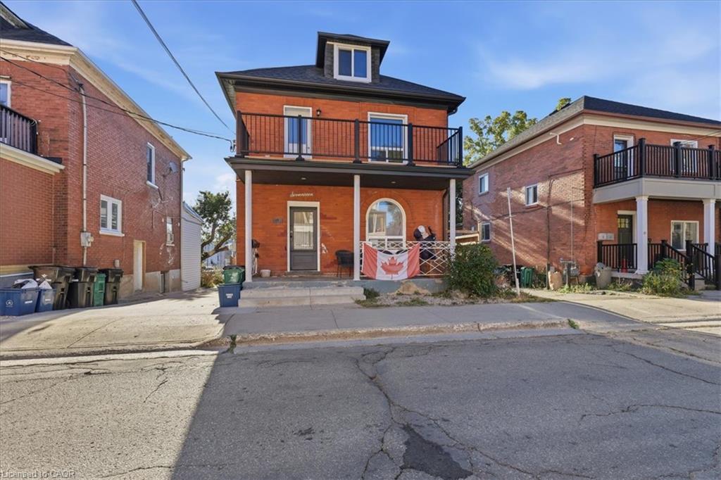 17 Eby Street S Property Photo 1