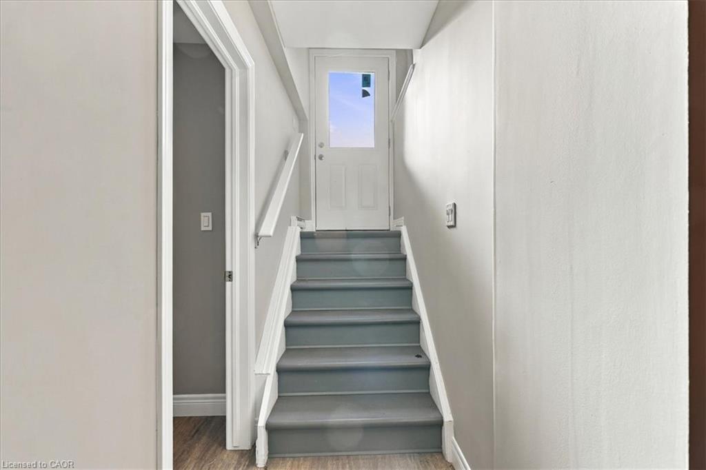 17 Eby Street S Property Photo 3
