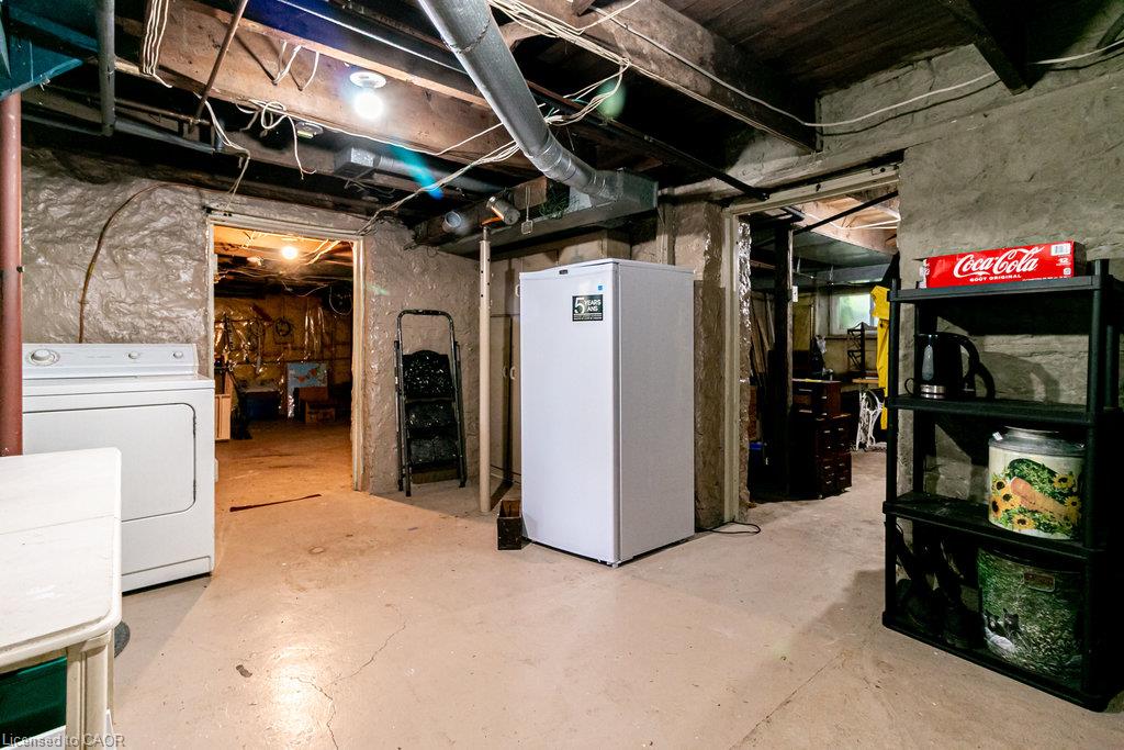 55 Cayley Street Property Photo 32
