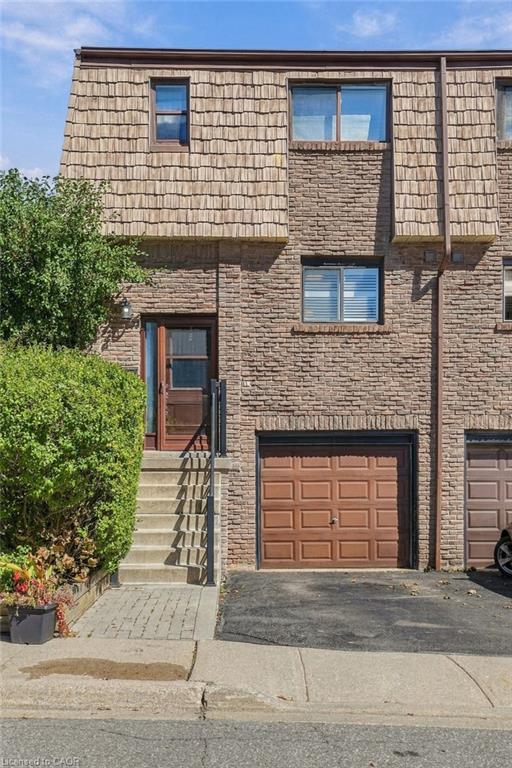 27-1518 Sixth Line Property Photo 3