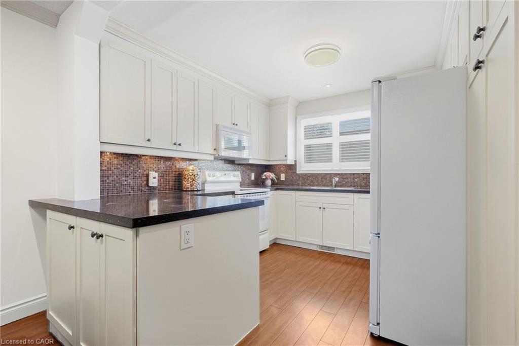 27-1518 Sixth Line Property Photo 11