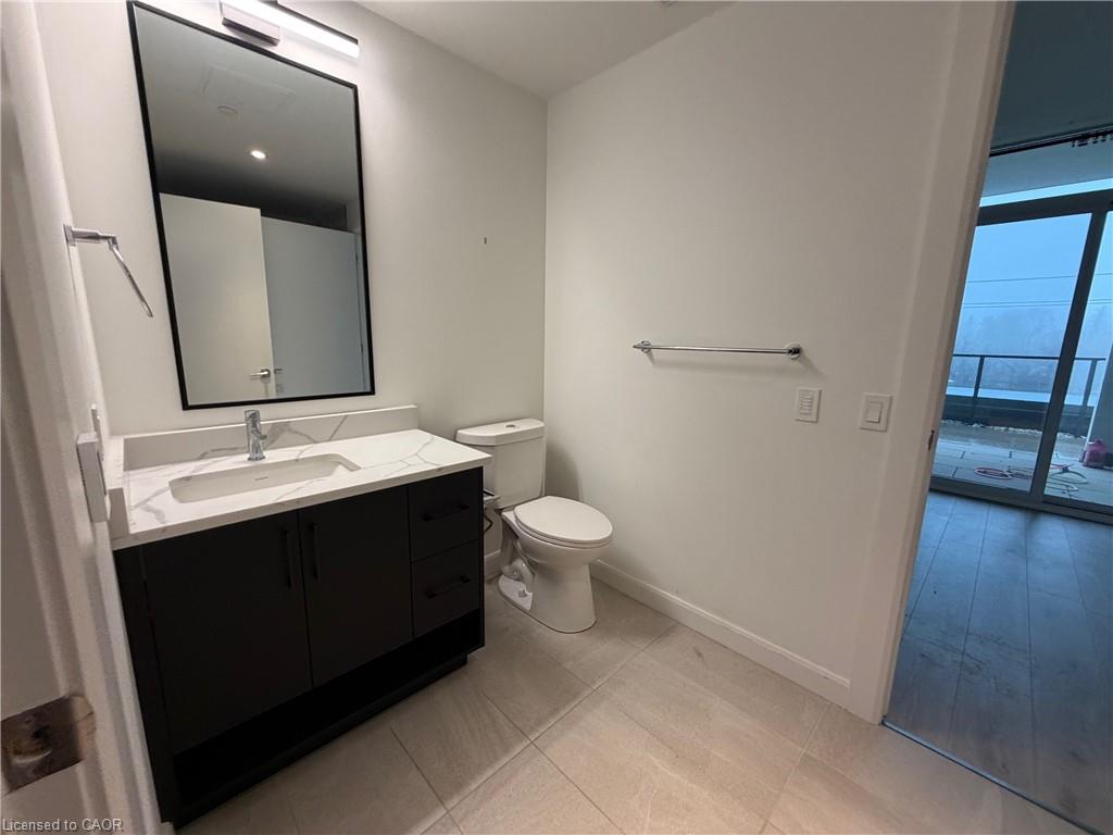 301-741 King Street W Property Photo 10