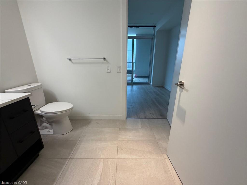 301-741 King Street W Property Photo 11