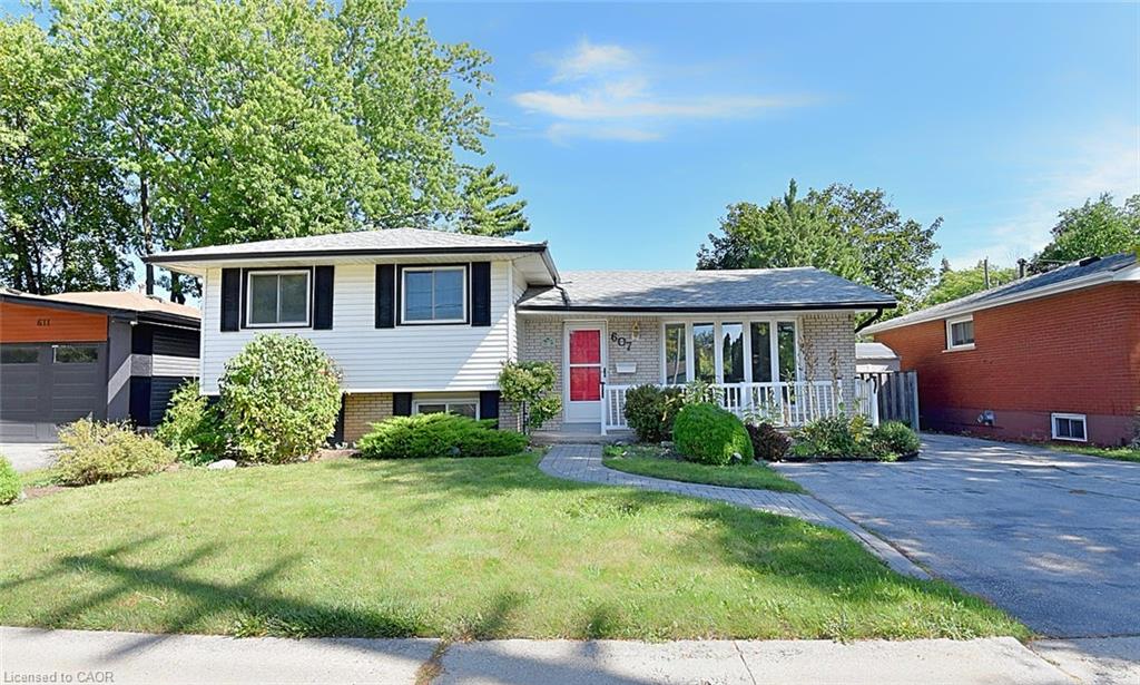 607 Walkers Line Property Photo 1