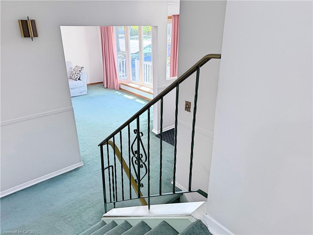 607 Walkers Line Property Photo 12