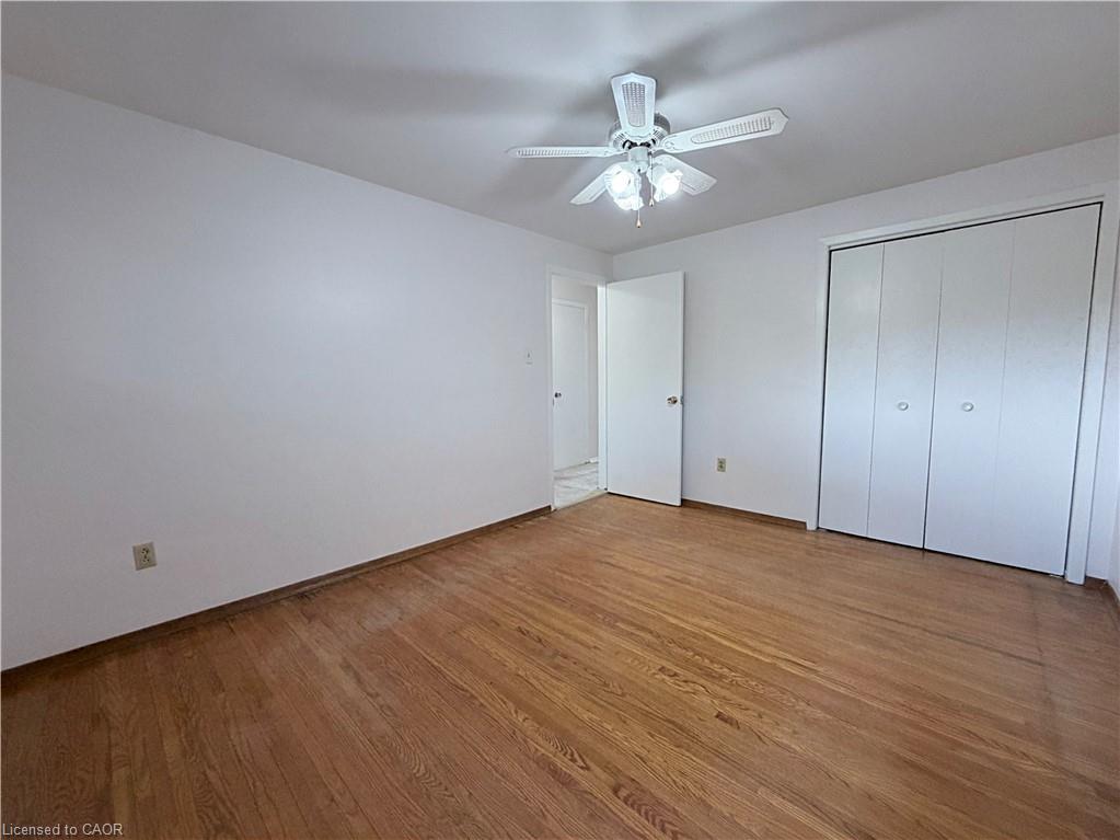 607 Walkers Line Property Photo 14