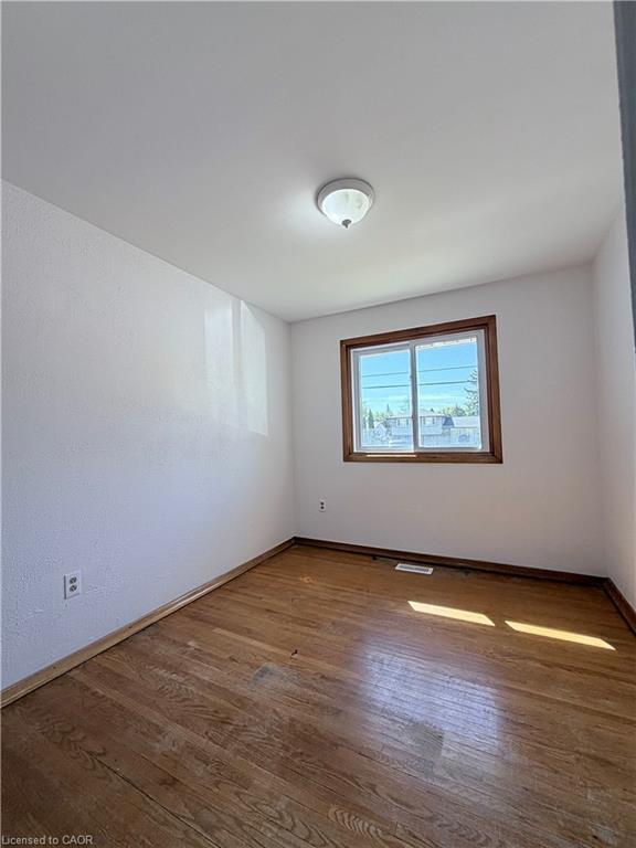 607 Walkers Line Property Photo 17