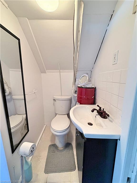 607 Walkers Line Property Photo 23