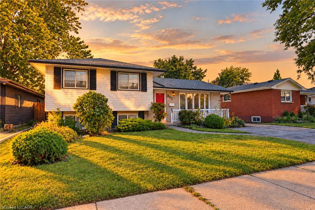 607 Walkers Line Property Photo 30