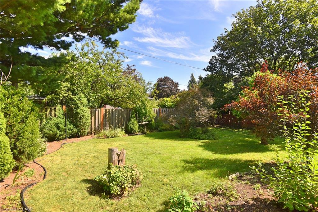 607 Walkers Line Property Photo 34