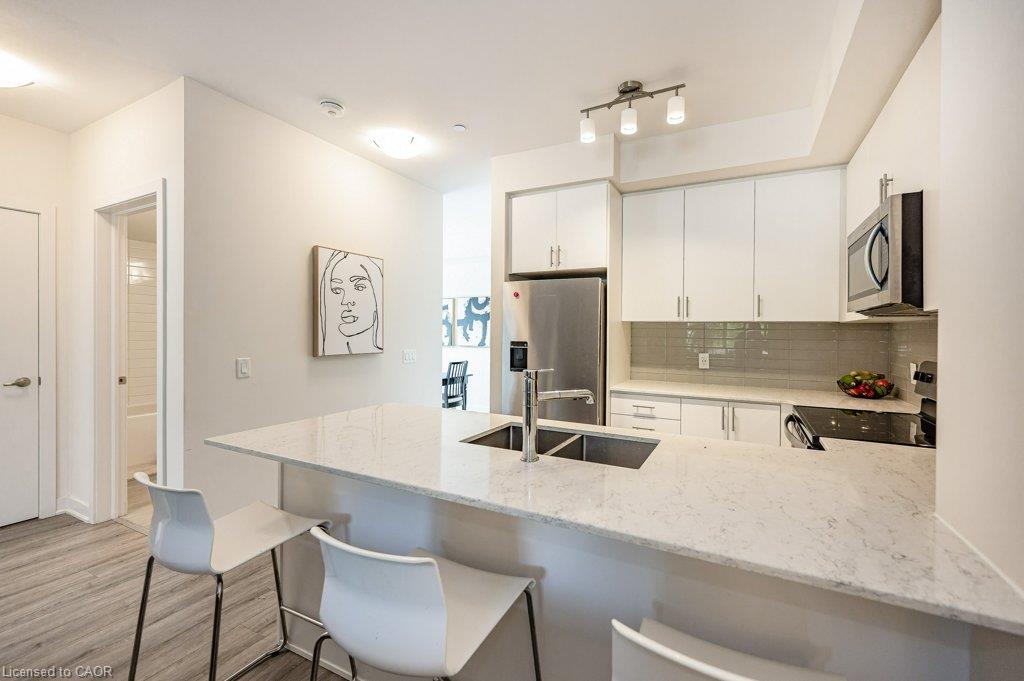 106-340 Plains Road E Property Photo 11