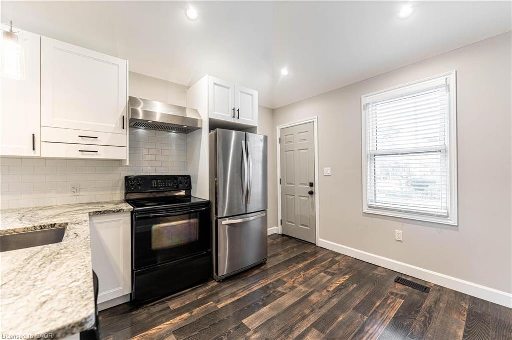 222 Kensington Avenue N Property Photo 10