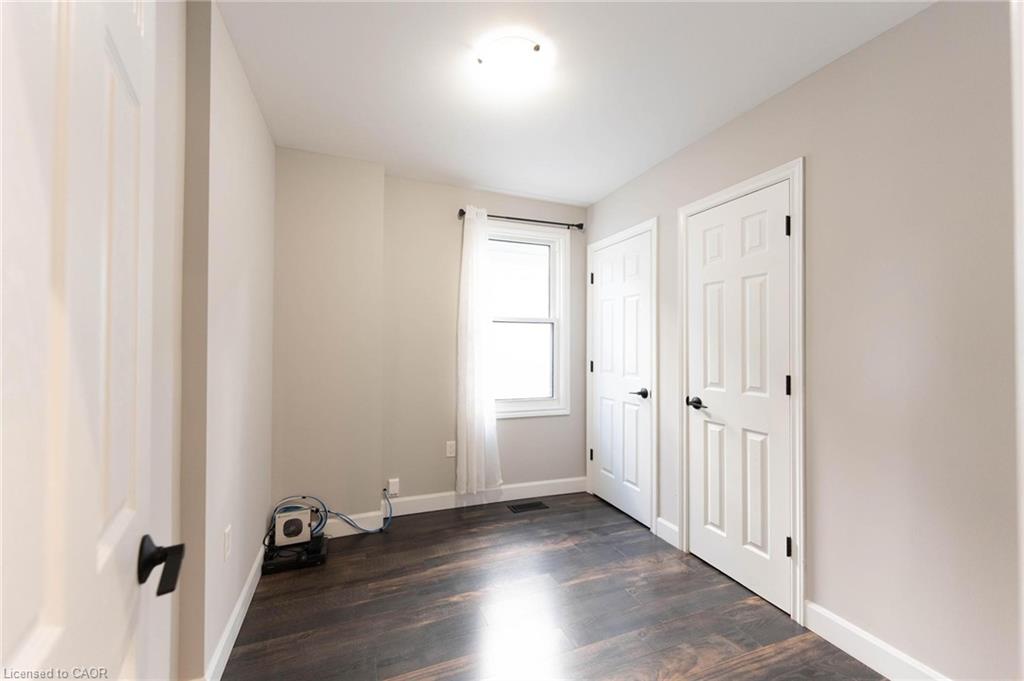 222 Kensington Avenue N Property Photo 23