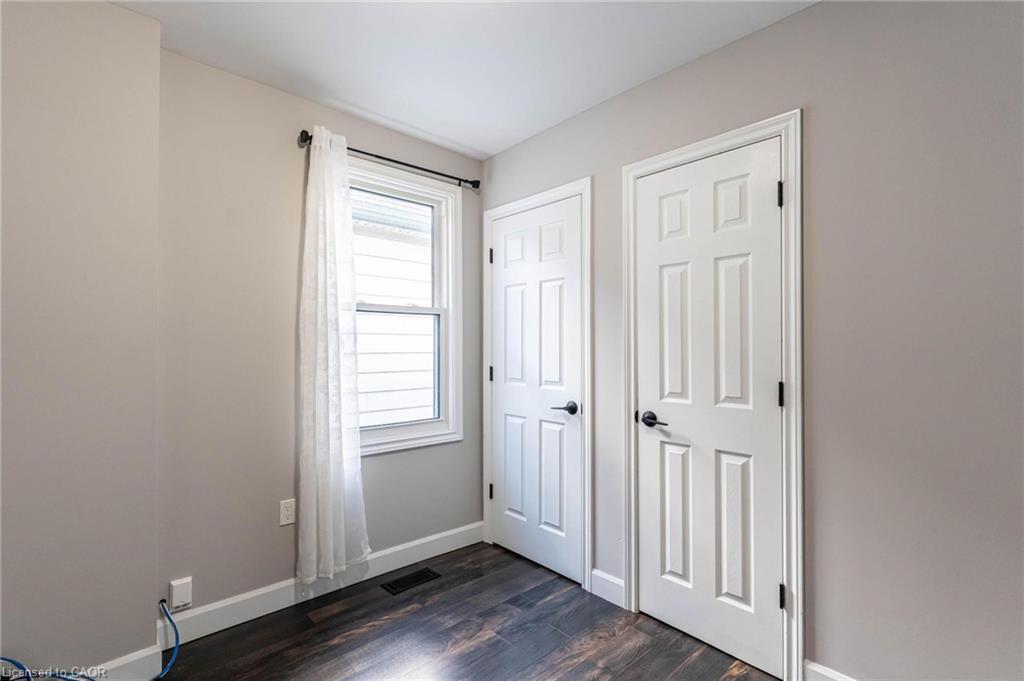 222 Kensington Avenue N Property Photo 24