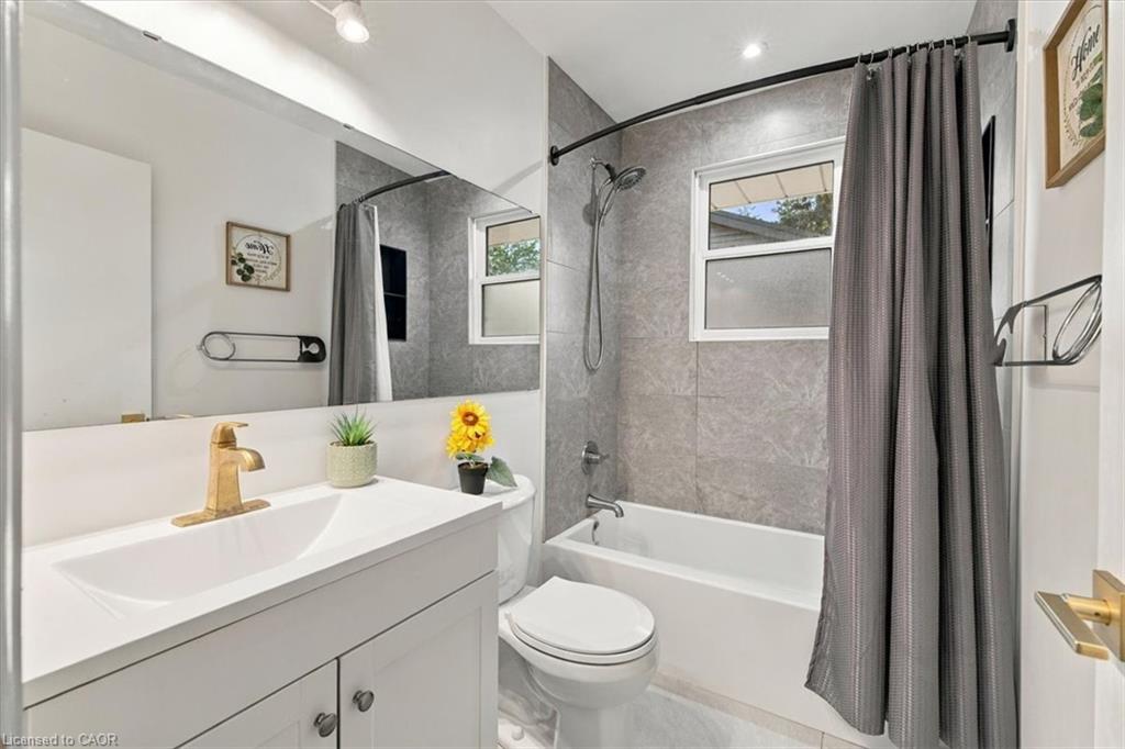 212 West 33rd Street Property Photo 23