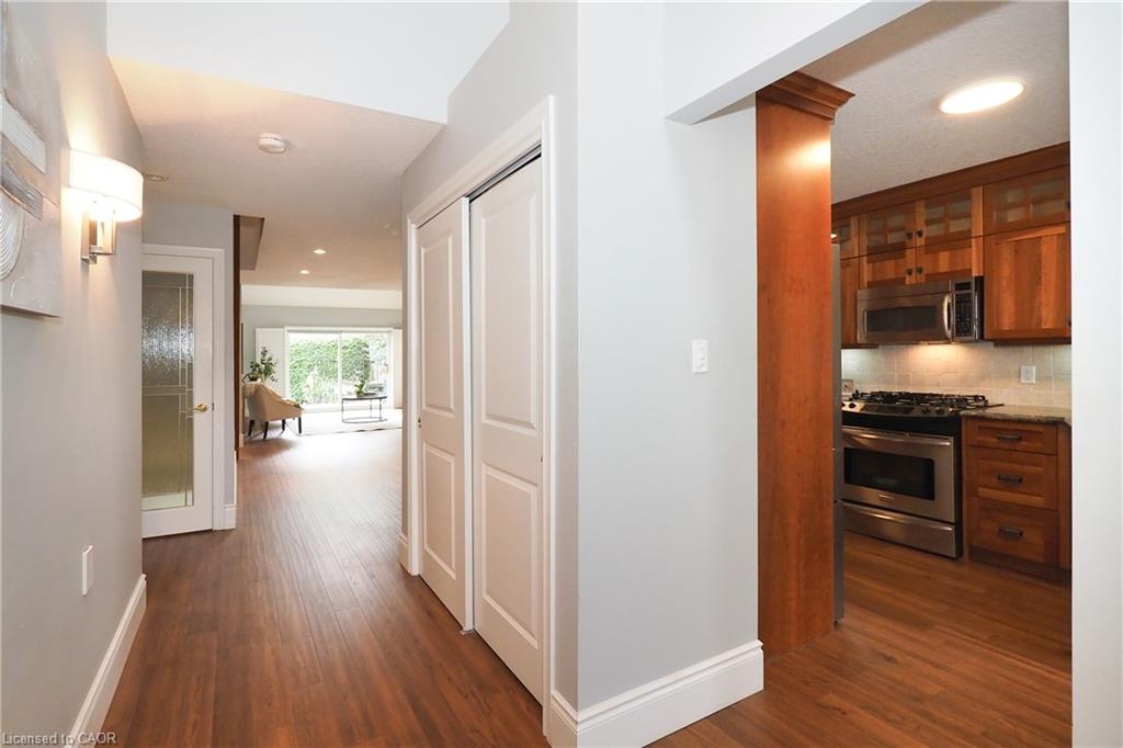 6d-350 Doon Valley Drive Property Photo 3