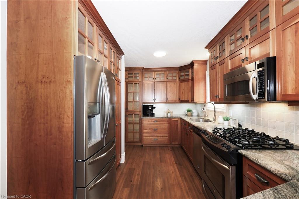 6d-350 Doon Valley Drive Property Photo 6