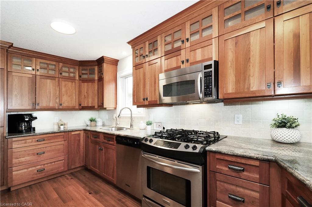 6d-350 Doon Valley Drive Property Photo 7