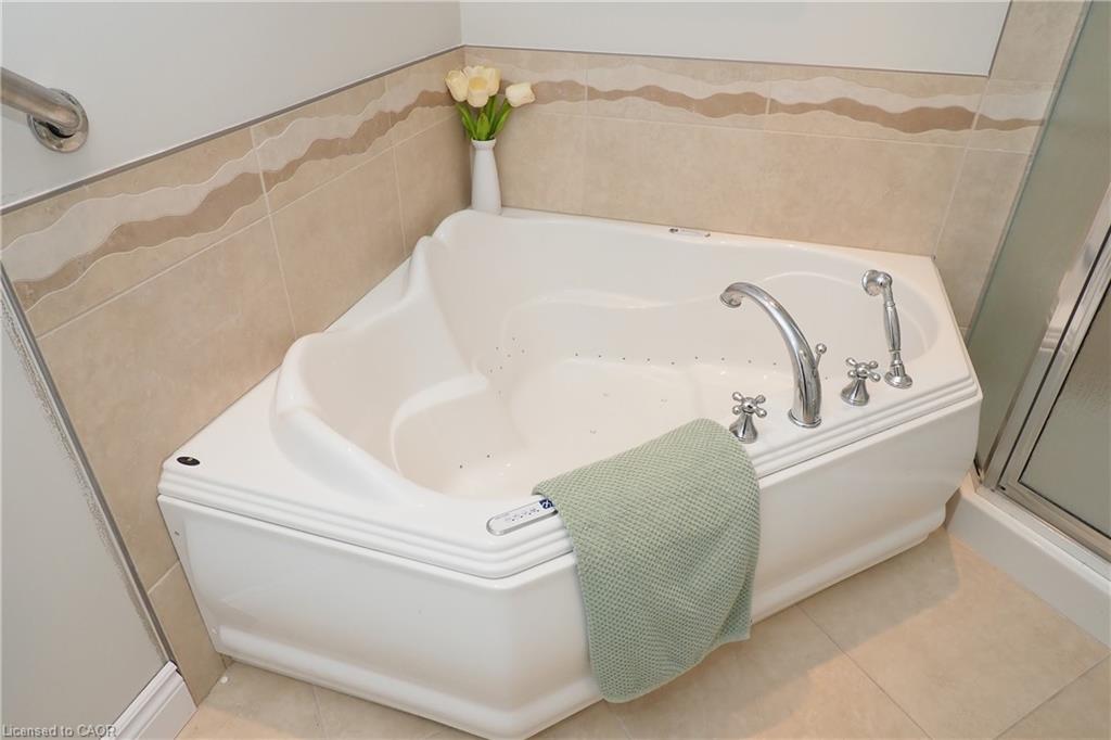 6d-350 Doon Valley Drive Property Photo 30