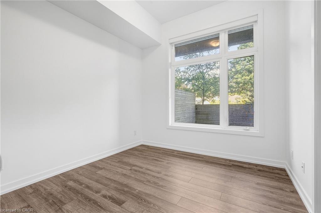 108-457 Plains Road E Property Photo 3