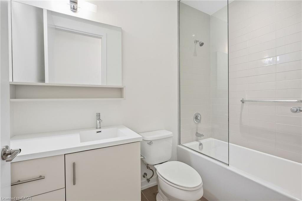 108-457 Plains Road E Property Photo 6