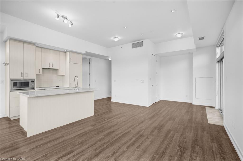 108-457 Plains Road E Property Photo 10
