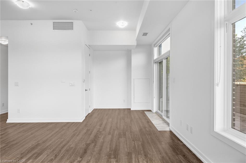 108-457 Plains Road E Property Photo 18