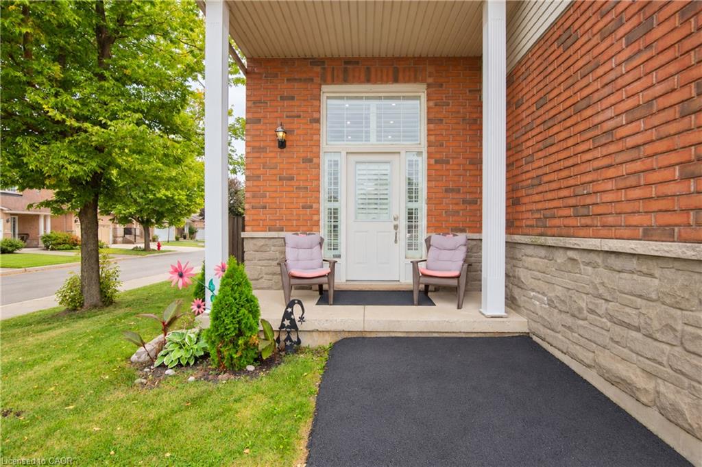 73 Appleblossom Drive Property Photo 3