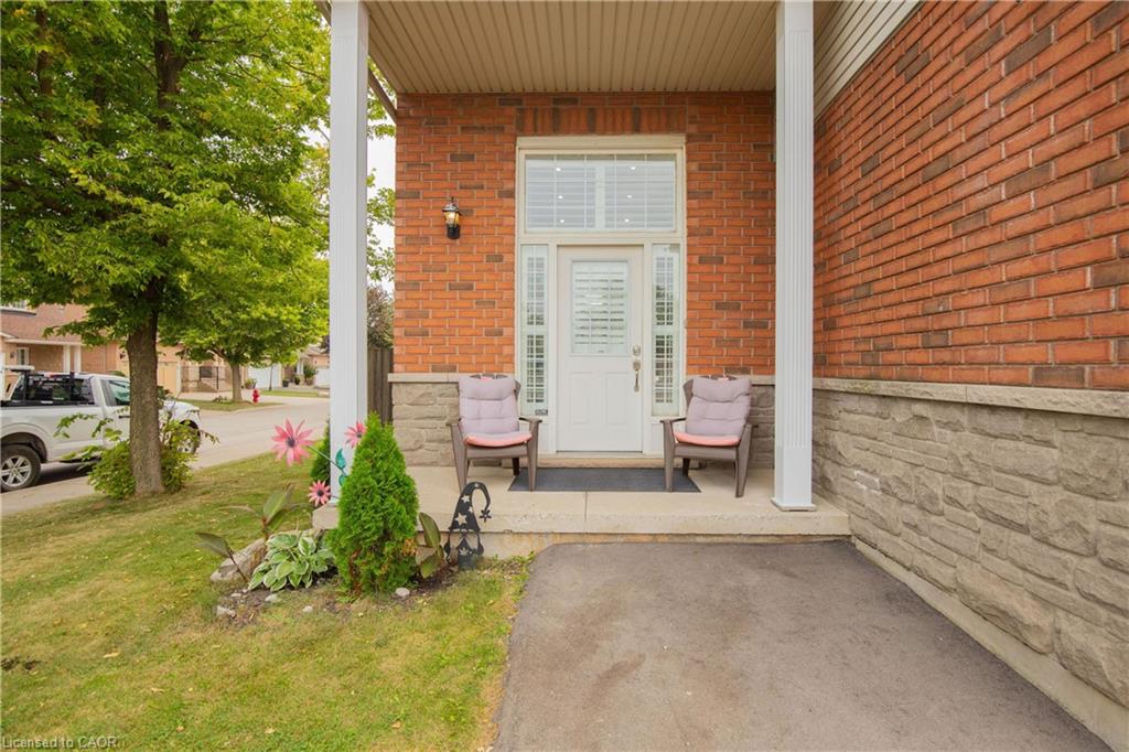 73 Appleblossom Drive Property Photo 4