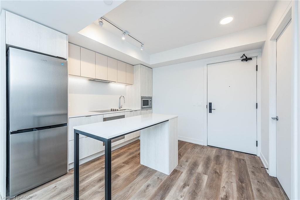 712-1 Jarvis Street Property Photo 3