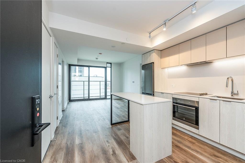 712-1 Jarvis Street Property Photo 4