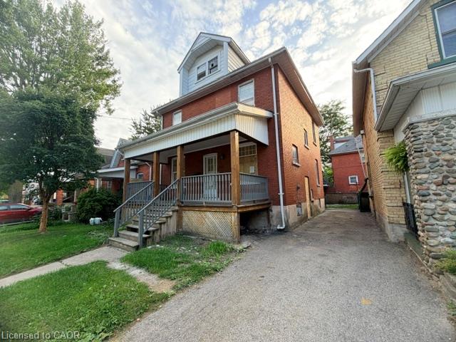 512 Downie Street Property Photo 2