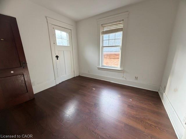 512 Downie Street Property Photo 5