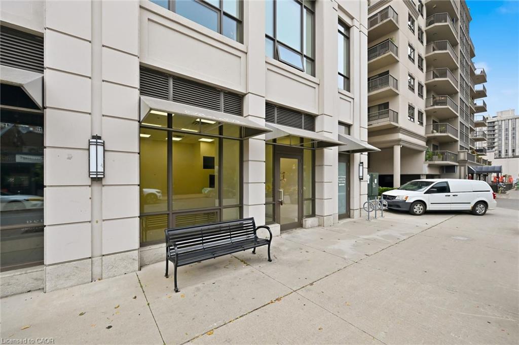 A-390 Pearl Street Property Photo 3